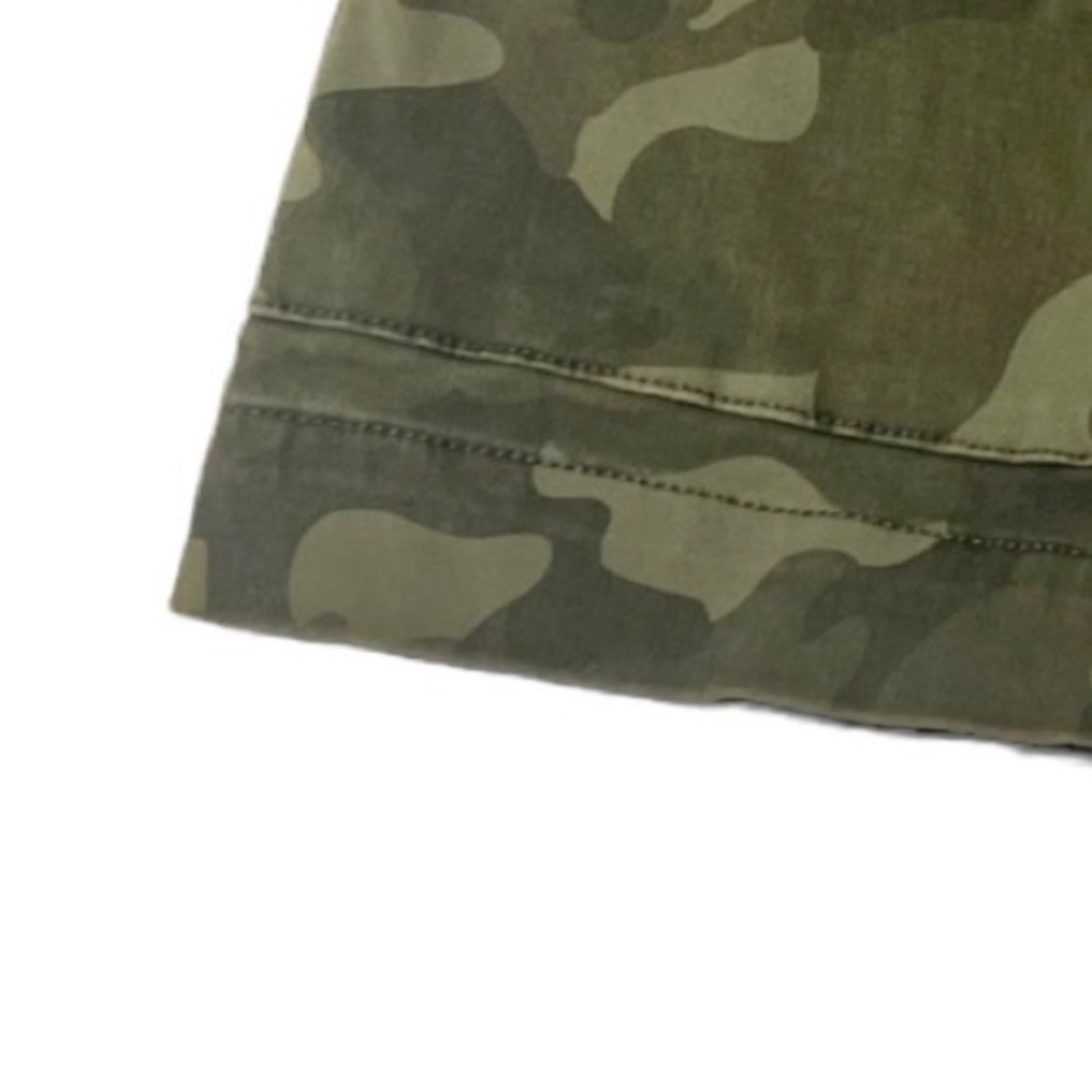 Hollister California Ultra High-Rise Mom Short Stretch Camo 3”  Women’s Size S - Picture 11 of 11